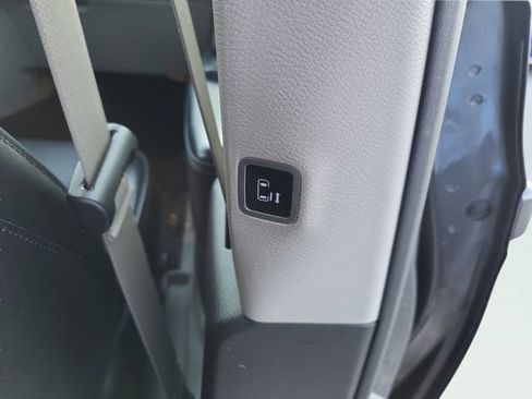 Certified 2019 Chrysler Pacifica Limited image 15