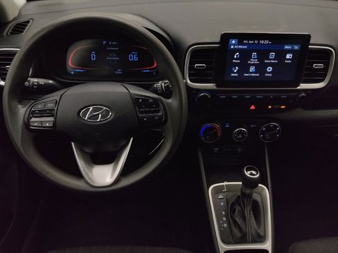 Used 2023 Hyundai Venue SE FWD image 22