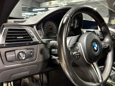 Used 2017 BMW M4 Coupe RWD image 18