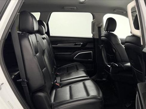 Used 2021 Kia Telluride LX FWD image 21