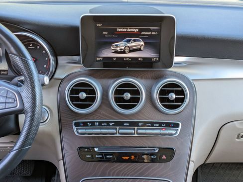 Certified 2018 Mercedes-Benz GLC 300 4MATIC image 19