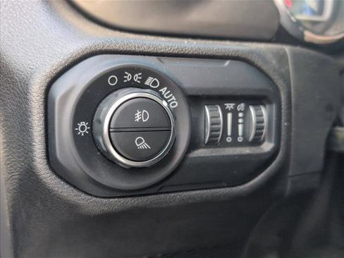 Used 2020 Jeep Gladiator Overland image 15