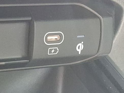 New 2025 Kia Niro EX Touring image 21