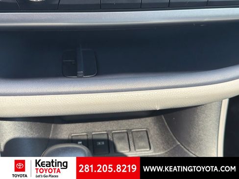 Certified 2018 Toyota Highlander Limited FWD image 21
