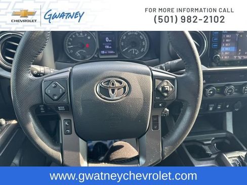 Used 2019 Toyota Tacoma TRD Sport w/ Technology Package AWD/4WD image 17