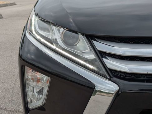 Used 2020 Mitsubishi Eclipse Cross SE FWD image 10