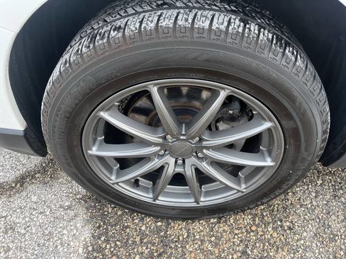 Used 2017 Subaru Outback 2.5i Limited image 9