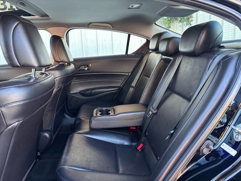 Used 2013 Acura ILX w/ Premium Package image 11