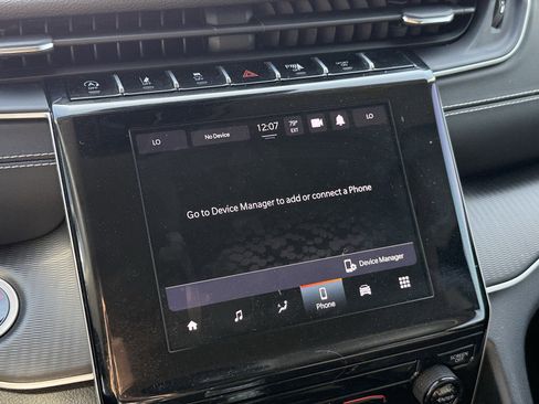 Used 2023 Jeep Grand Cherokee L Laredo image 20