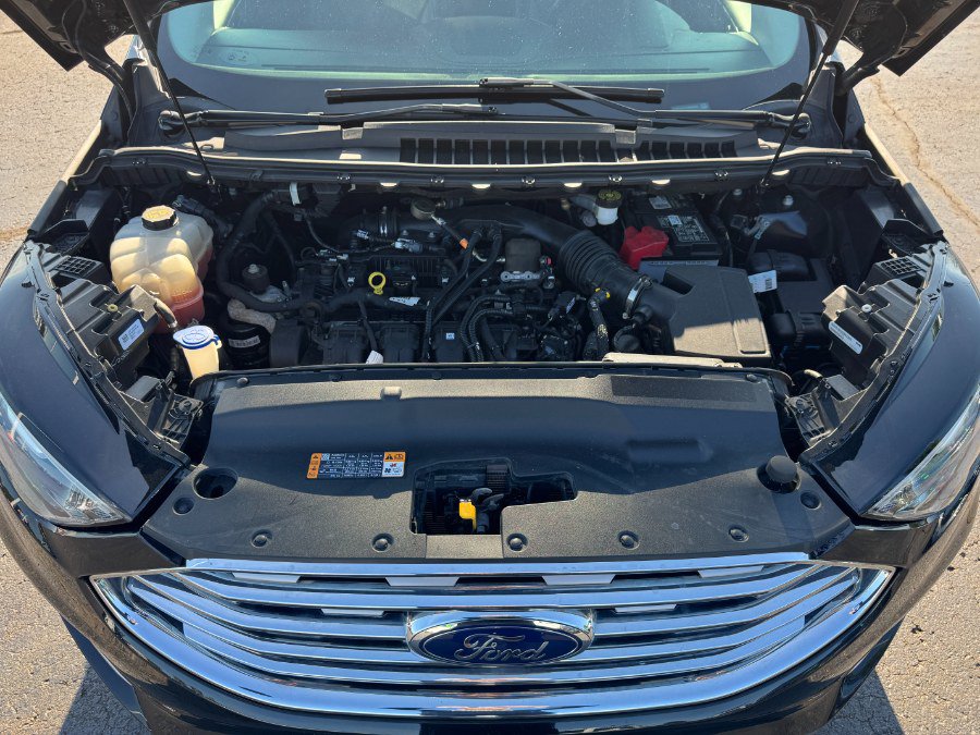 Used 2019 Ford Edge Titanium w/ Cold Weather Package AWD/4WD image 25