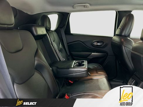 Used 2021 Jeep Cherokee Latitude Lux image 25