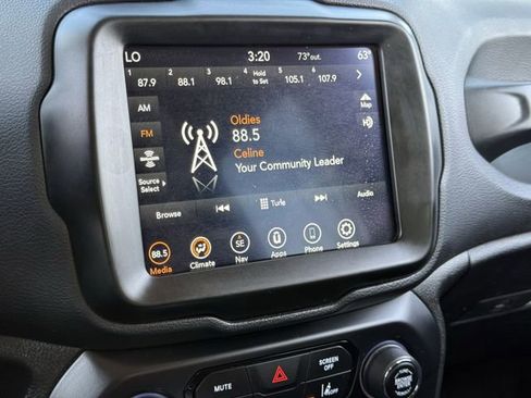 Used 2023 Jeep Renegade Latitude image 15