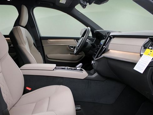 New 2026 Volvo XC90 B5 Core w/ Protection Package Premier image 35