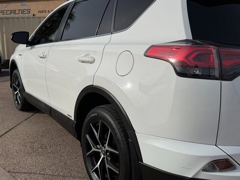 Used 2017 Toyota RAV4 SE image 23