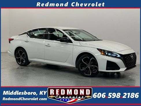 Used 2024 Nissan Altima 2.5 SR FWD image 1