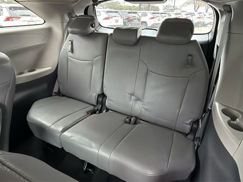 Used 2024 Toyota Sienna XLE image 24