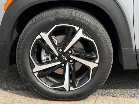 Certified 2023 Chevrolet TrailBlazer RS w/ Sun and Liftgate Package FWD image 27