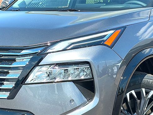 New 2026 Nissan Rogue Platinum w/ Tech Package image 4