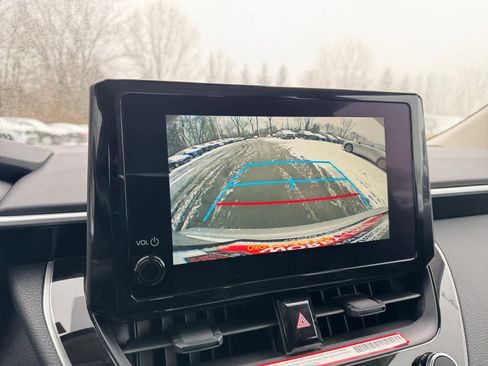 Certified 2025 Toyota Corolla LE image 20