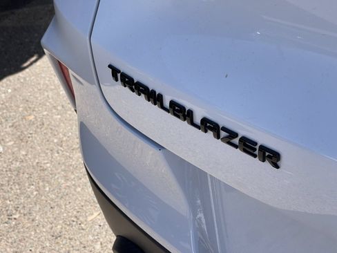 Used 2022 Chevrolet TrailBlazer RS FWD image 5