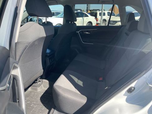 Used 2020 Toyota RAV4 XLE w/ XLE Grade Weather Package FWD image 5