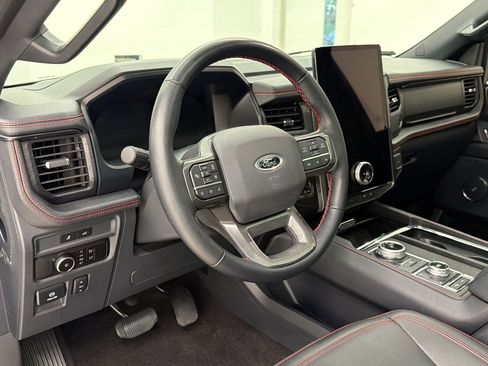 Used 2023 Ford Expedition Max Limited AWD/4WD image 4