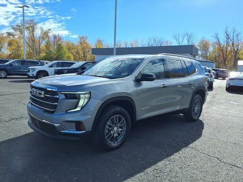 Used 2025 GMC Acadia Elevation image 1