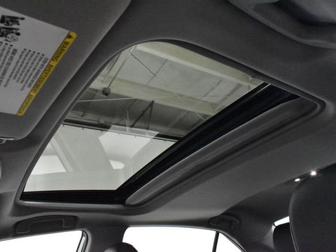 Used 2022 Toyota Camry XSE w/ Cold Weather Package image 18