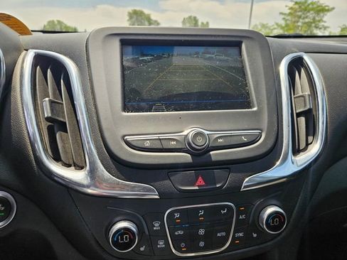 Used 2019 Chevrolet Equinox LT w/ Driver Convenience Package FWD image 12