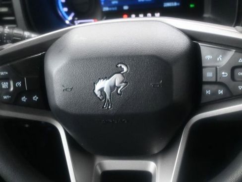 Used 2021 Ford Bronco Base image 13