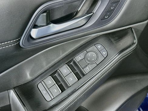 Used 2023 Nissan Rogue SL w/ SL Premium Package FWD image 15