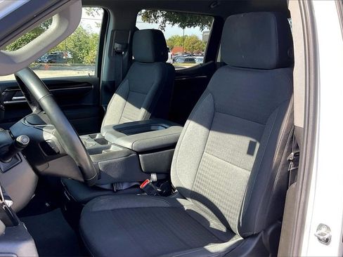 Used 2024 GMC Sierra 1500 SLE image 29