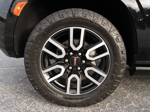 Used 2023 GMC Yukon AT4 w/ Technology Package image 44