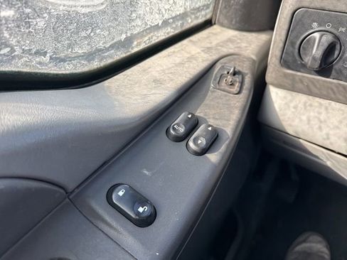 Used 2003 Ford F350 XLT image 19