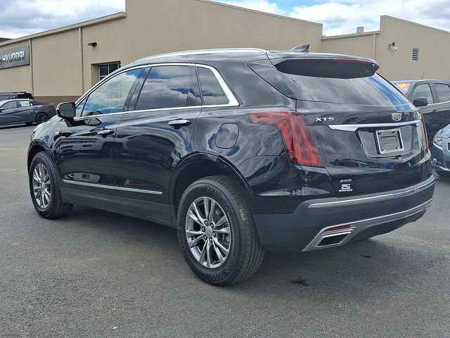 Used 2023 Cadillac XT5 Premium Luxury w/ LPO, Floor Liner Package AWD/4WD image 4