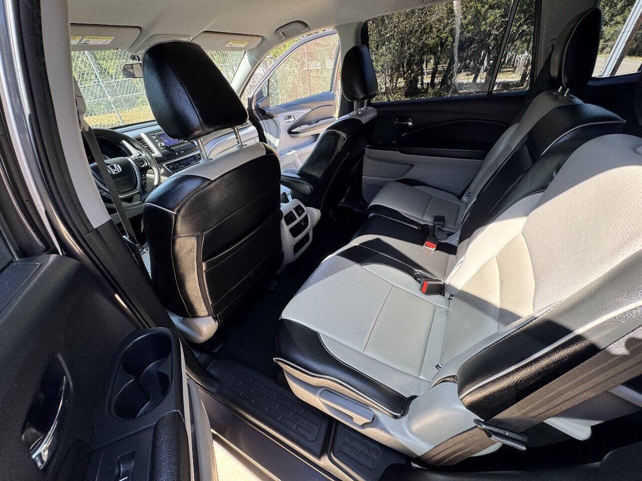Used 2017 Honda Pilot LX image 29