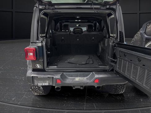 Used 2022 Jeep Wrangler Unlimited Rubicon w/ Xtreme Recon 35" Tire Package image 14