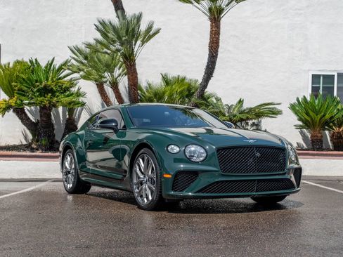 Used 2023 Bentley Continental GT V8 image 34