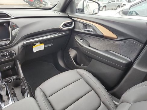 Certified 2023 Chevrolet TrailBlazer ACTIV w/ Sun and Liftgate Package image 12