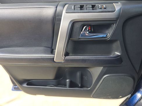 Used 2020 Toyota 4Runner SR5 image 10