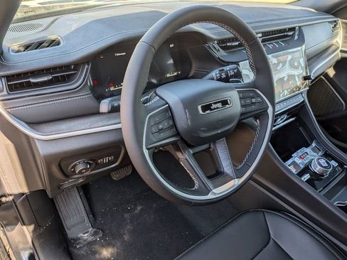 New 2026 Jeep Grand Cherokee Limited image 11