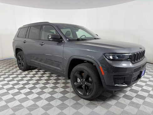 Used 2023 Jeep Grand Cherokee L Laredo AWD/4WD image 1