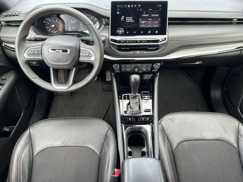 Used 2024 Jeep Compass Trailhawk image 14