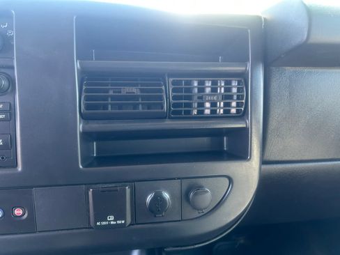 Used 2015 Chevrolet Express 3500 LT w/ LT Preferred Equipment Group RWD image 10