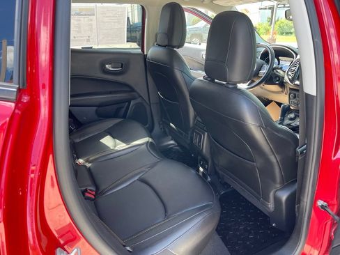 Used 2020 Jeep Compass Limited w/ Rear Convenience Group AWD/4WD image 16