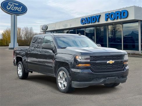Used 2018 Chevrolet Silverado 1500 Custom w/ Custom Value Package image 1