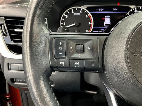 Used 2022 Nissan Rogue SL w/ SL Premium Package image 18