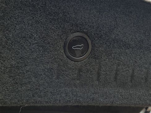 Used 2022 Tesla Model S image 25