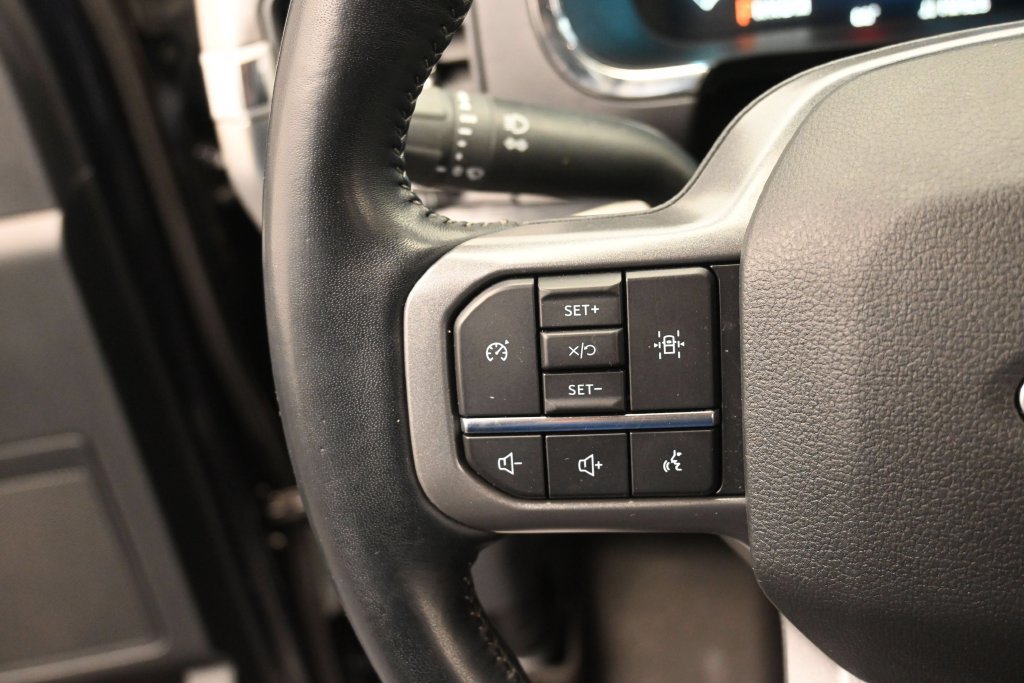 Used 2021 Ford F150 Lariat RWD image 10