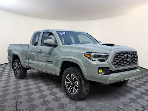 Used 2022 Toyota Tacoma TRD Sport w/ TRD Premium Sport Package AWD/4WD image 1